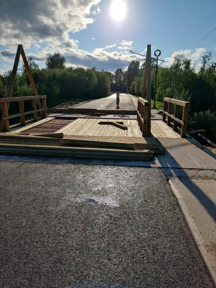 в Сольвычегодске продолжаются работы по капитальному ремонту Разгуляевского моста.