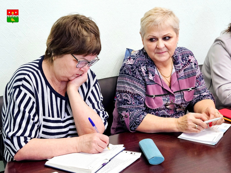 Татьяна Сергеева встретилась со специалистами по работе с населением территориальных отделов округа.