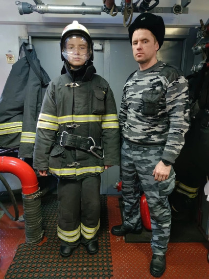 Отряд дружины юных пожарных &quot;Искра&quot; из Савватиевской школы побывал с экскурсией на пожарном поезде.